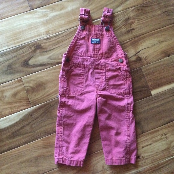 OshKosh B'gosh Other - ✔️ Adorable Oshkosh Bibs Size 9-12 Months
